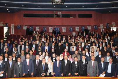 Anahtar Parti Bursa İl Başkanlığı eğitim programını tamamladı