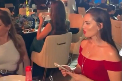 Fahriye Evcen, gösterdiği fotoğrafla hayranlarını mest etti