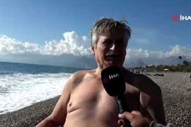 Antalya'da dün yağmur ve fırtına, bugün deniz keyfi