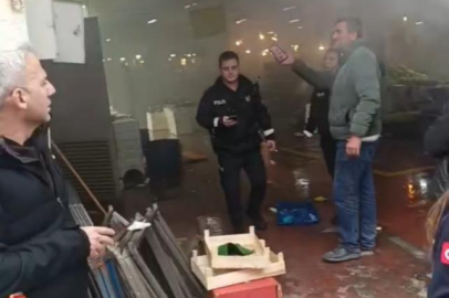 Bursa'da kapalı pazar alanında korkutan yangın!