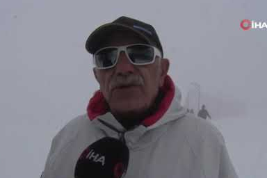 Erciyes güne beyaz örtüyle uyandı