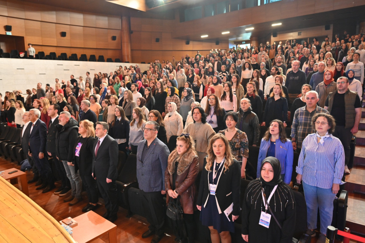 Eğitimde yenilikçi perspektifler öğretmenlerle buluştu - Bursa Hayat Gazetesi-2