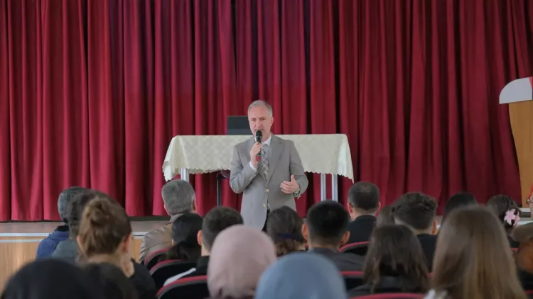 “Genç Bakış” buluşmalarıyla fikirler şehre yansıyor - Bursa Hayat Gazetesi-2