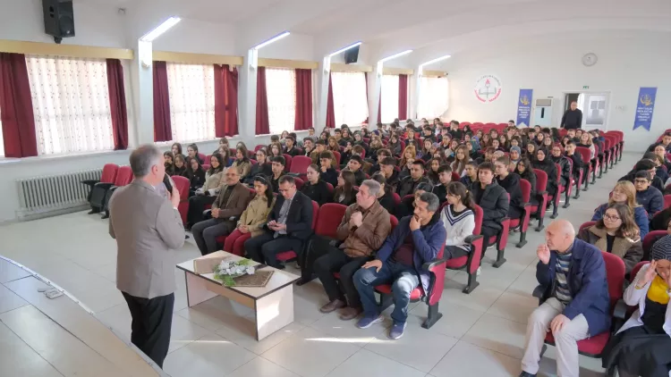 “Genç Bakış” buluşmalarıyla fikirler şehre yansıyor - Bursa Hayat Gazetesi-3