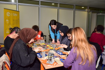 Toplumsal cinsiyet rollerine meydan okuyan atölyeler başladı
