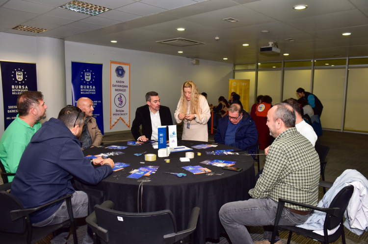 Toplumsal cinsiyet rollerine meydan okuyan atölyeler başladı - Bursa Hayat Gazetesi-3