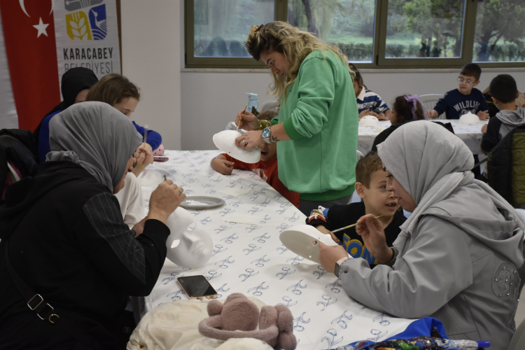 Anneler ve çocuklar hayal gücünü maskelere yansıttı - Bursa Hayat Gazetesi-2