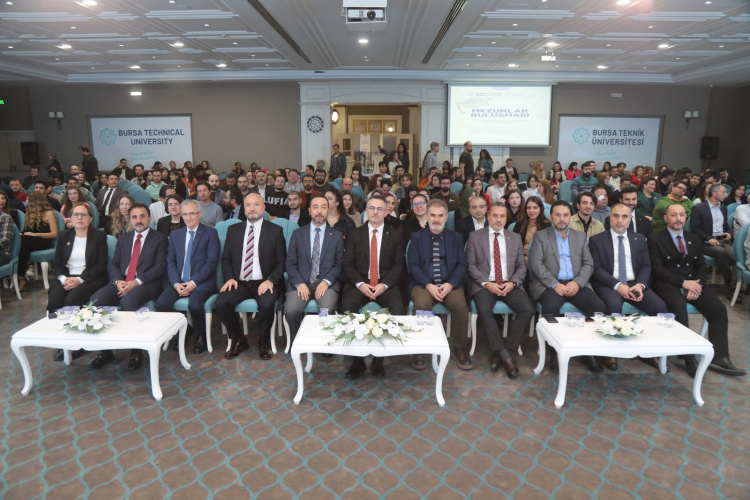 Bursa Teknik Üniversitesi mezunları ilk kez BTÜ’de buluştu - Bursa Hayat Gazetesi-2
