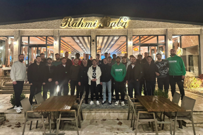 Bursaspor Basketbol takımı yemekte bir araya geldi