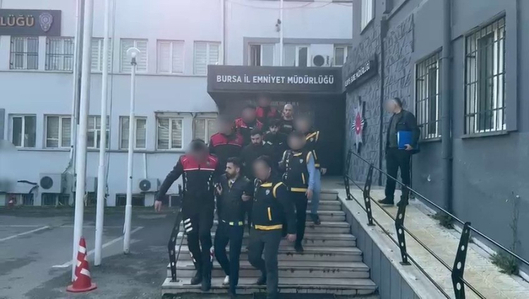 Bursa’da restoranda silahlı kavga! Şüpheliler yakalandı-Bursa Hayat-2