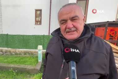 Tarihi türbe adeta görünmez hale geldi