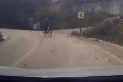 Bursa’da korkutan kaza: Bisikletli genç virajı alamayınca...