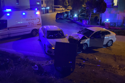 Bursa’da aşırı hız kaza getirdi: 4 yaralı!