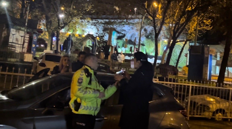 Alkollü sürücüden 'Pes' dedirten hareketler!-Bursa Hayat-2