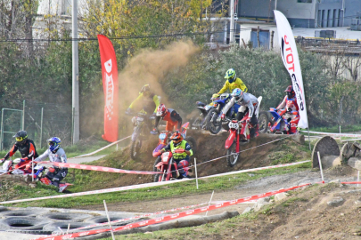 Süper enduro sezon finali yarışları İznik’te nefes kesti