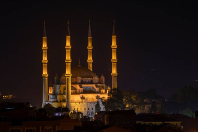 Kütahya’da ezan saatleri ve ibadet zamanı | 9 Aralık 2025 Salı