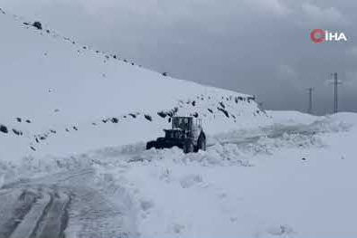 Şırnak beyaza büründü: Kar kalınlığı 50 cm’yi geçti!
