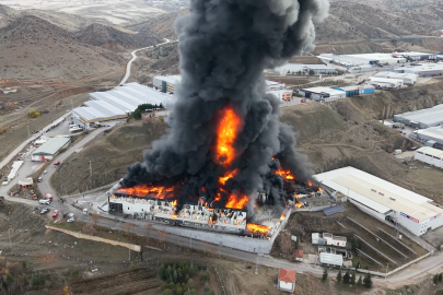 Kırıkkale'de fabrika yangını! Duman gökyüzünü kapladı