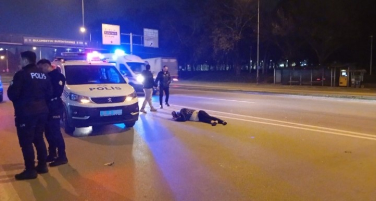 Bursa'da feci kaza! Otomobilin çarptığı yaya ağır yaralandı -Bursa Hayat-2
