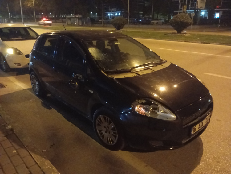 Bursa'da feci kaza! Otomobilin çarptığı yaya ağır yaralandı -Bursa Hayat-4