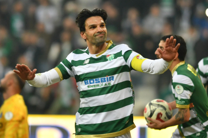 Tahsin Tam kararını verdi: Bursaspor'un ilk 11'i belli oldu!