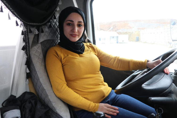 Haberleri yayınlandı, kaza geçirdi! Yeni tırına 