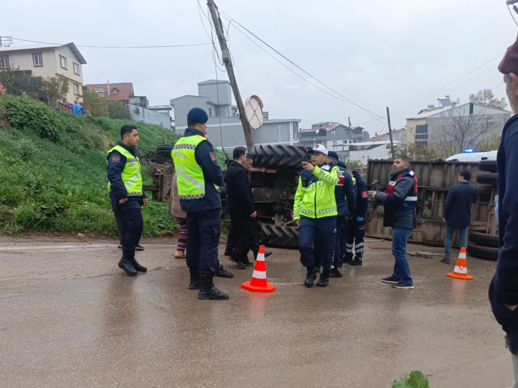Bursa’da traktör kazası! Sürücü yaşamını yitirdi -Bursa Hayat-2