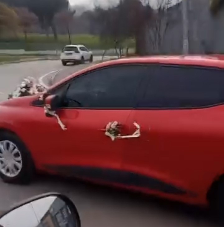 Bursa trafiğinde komik anlar! Gören gülmekten kendini alamadı -Bursa Hayat-3