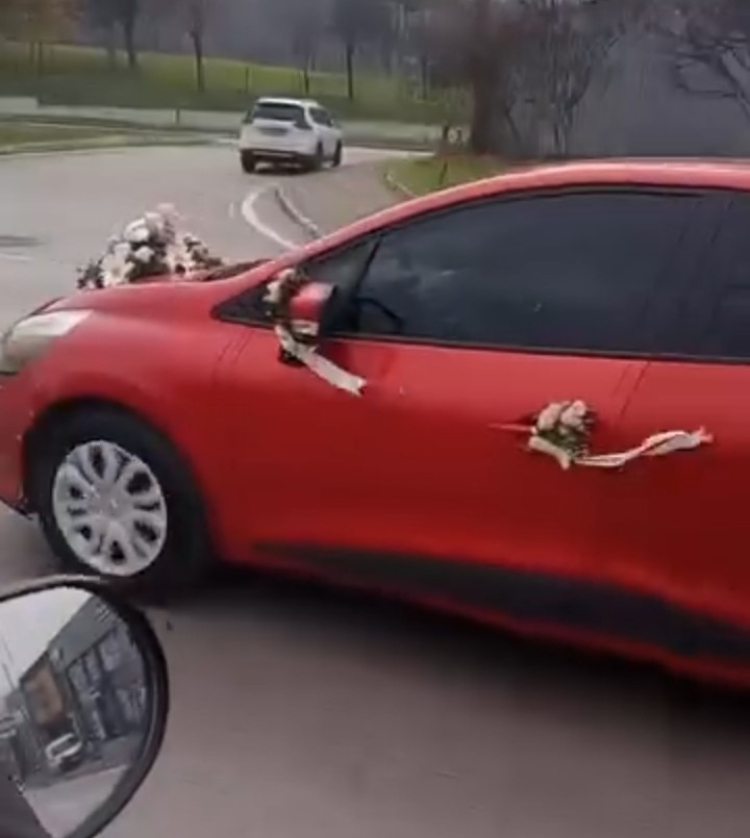 Bursa trafiğinde komik anlar! Gören gülmekten kendini alamadı -Bursa Hayat-2