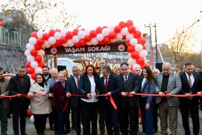 Gemlik’e yeni bir sosyal alan! Yaşam Sokağı açıldı