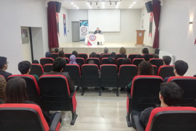 Orhangazi Fen Lisesi’nde “Gençlerle Sağlık Sohbetleri” programı