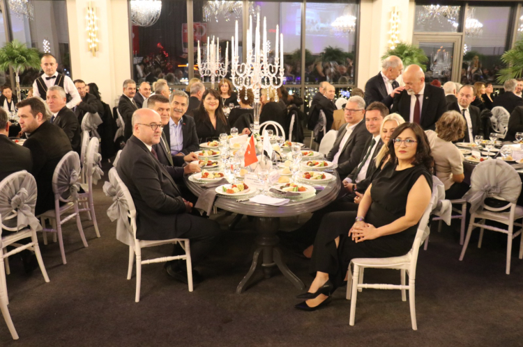 Bursa’da Geleneksel Mimarlar Balosu yoğun katılımla gerçekleşti - Bursa Hayat Gazetesi-3