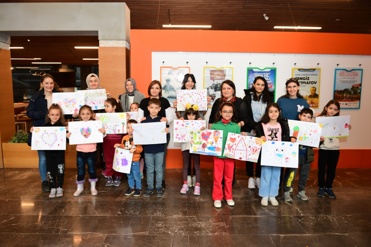 Osmangazi’de anne çocuk sanat atölyesinden renkli deneyim - Bursa Hayat Gazetesi-3