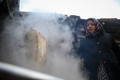 Bursa'da kırsal kalkınmaya örnek proje! Kozalakları pekmeze dönüştürdüler