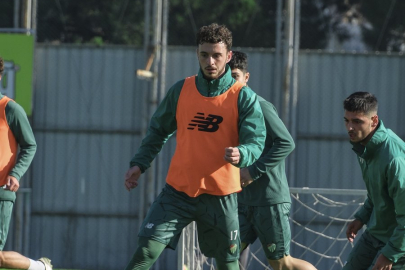 Yeşil-Beyazlılar evindeki kritik maça odaklandı