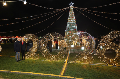 Bursa’da 2026 coşkusu başladı: "Yeni Yıl Meydanı" kapılarını açtı