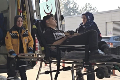 Bursa’da elini yanlışlıkla çivi tabancasıyla ahşaba çaktı