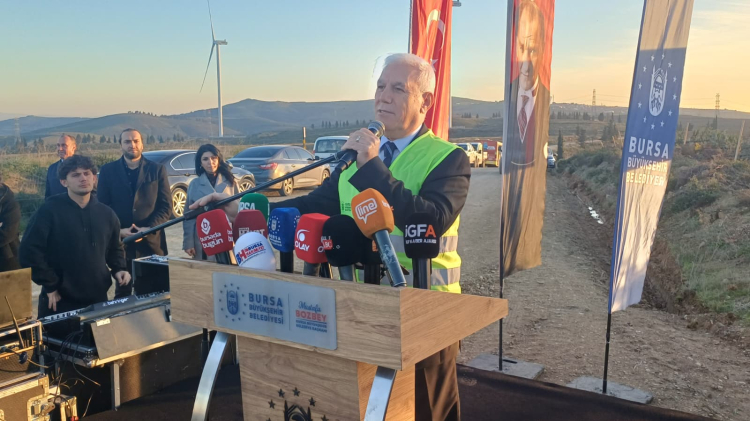 Bursa Büyükşehir Belediyesi’nden örnek adım! 15.028 fidan toprakla buluştu-Bursa Hayat-4