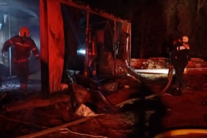 Bursa’da işçi barakası küle döndü! Canlarını son anda kurtardılar