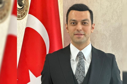 Kömürcü'den okul ziyareti: Öğretmenlerle bir araya geldi