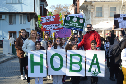 Bursa’da H.O.B.A. Projesi kapsamında öğrenciler ve aileler yürüyüşte buluştu