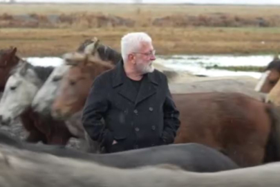 Onur Akın’a klip setinde nazar değdi: Atın çarpması kamerada!