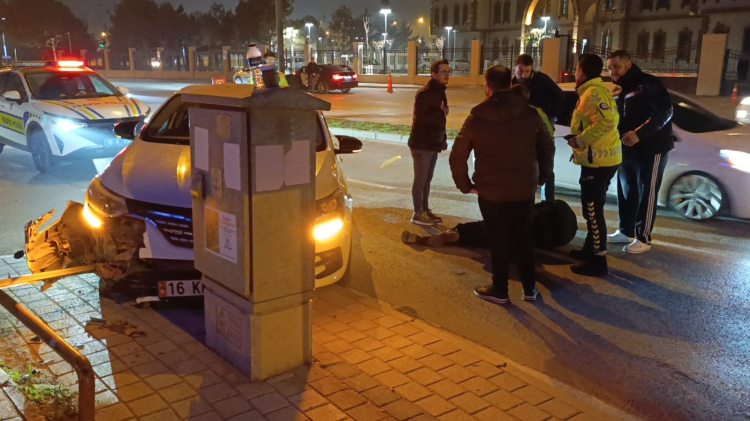 Bursa'da kaza sonrası kırku dolu anlar! Epilepsi nöbeti geçirdi -Bursa Hayat-2