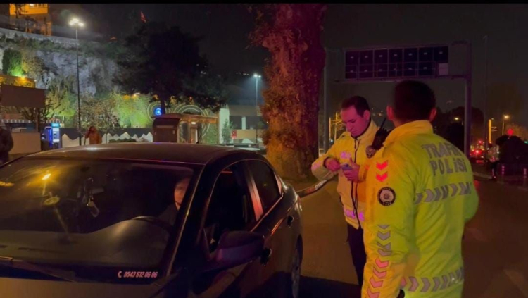 Bursa’da polisten yılbaşı öncesi kural tanımayanlara sıkı takip -Bursa Hayat-2