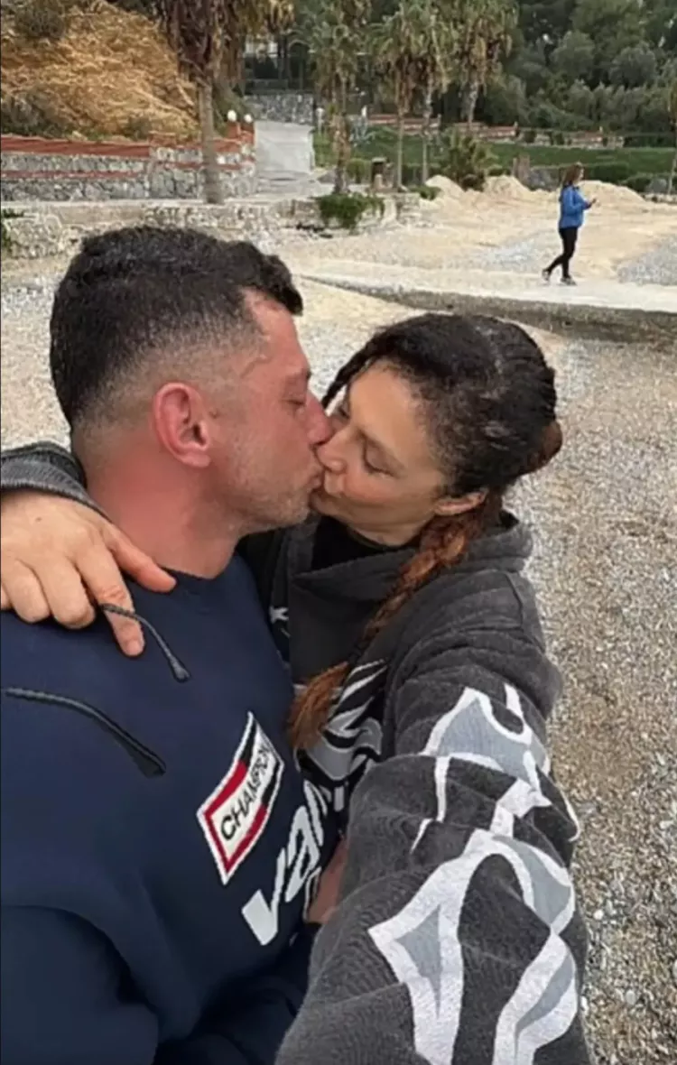 Tuğba Ekinci’nin  yeni aşk paylaşımı olay yarattı!-Bursa Hayat-2