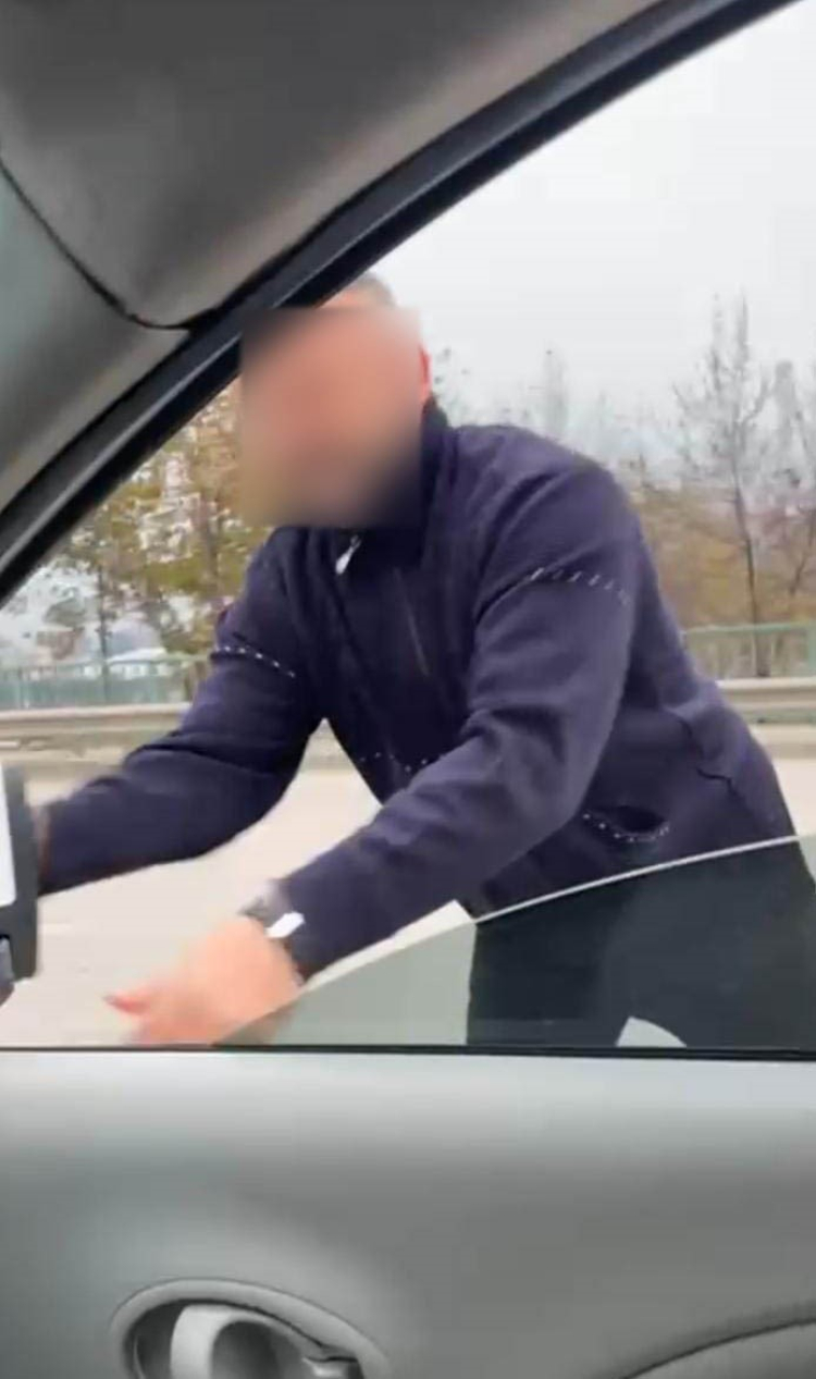 Bursa'da saldırıya uğrayan Özlem Bodur, yaşadığı dehşet anlarını anlattı!-Bursa Hayat-2