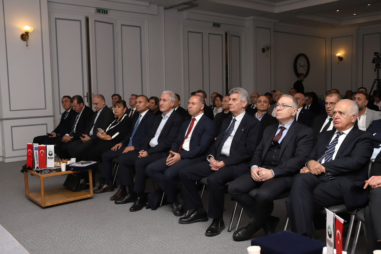 BUSİAD Evi’nde küresel ekonomi masaya yatırıldı - Bursa Hayat Gazetesi-2