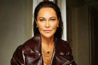 Hülya Avşar’ın yeni rolü şaşırttı! Ünlü oyuncu başörtüsü taktı