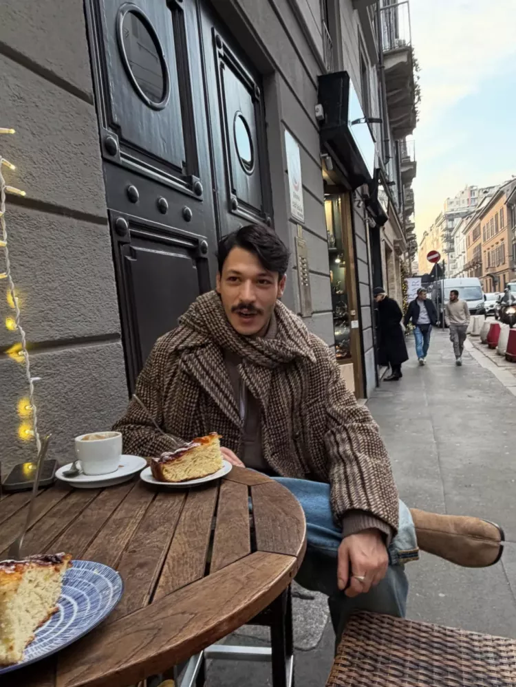 Kubilay Aka Milano tatilinde: Toynak tarzı ayakkabısı dikkat çekti!-Bursa Hayat-3