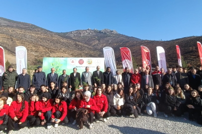 Bursa’da öğrenciler geleceğe umut ekti